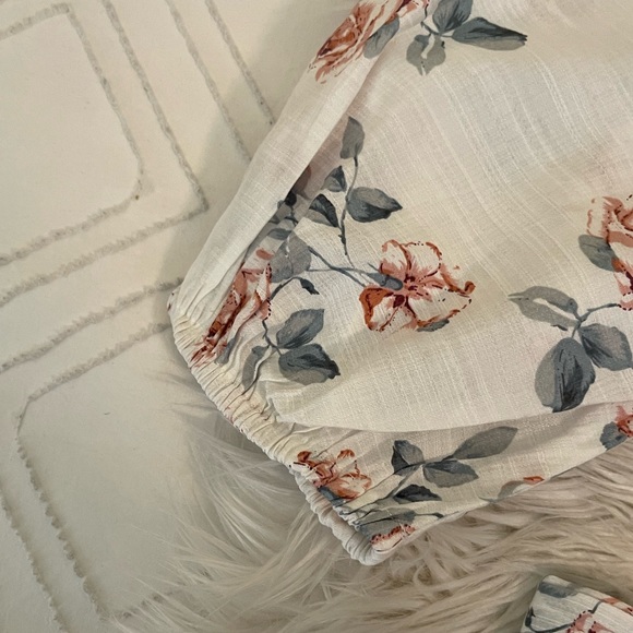 NWT | Chicwish Floral Top - Picture 5 of 15